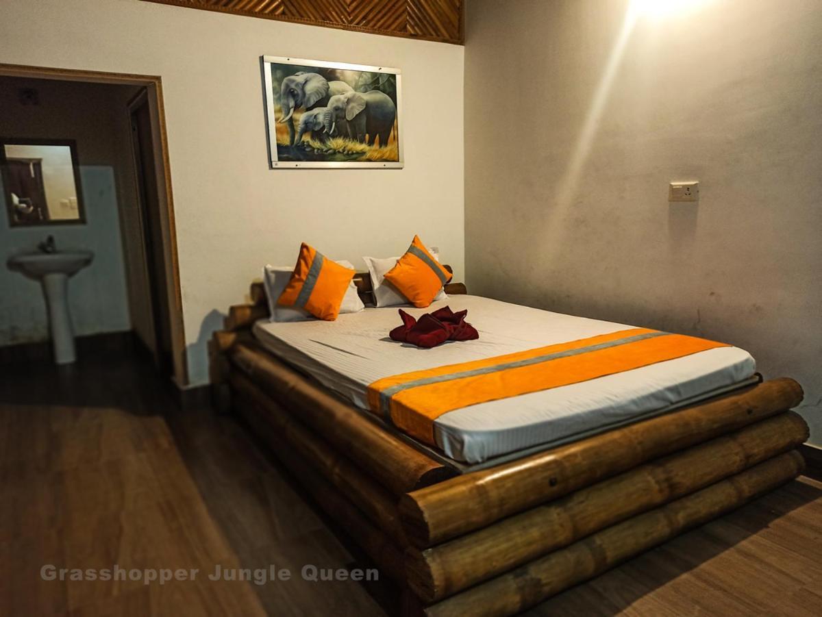 Grasshopper Jungle Queen Resort Chālsa Exterior foto